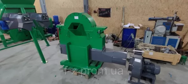 Рубальна машина молоткового типу серії DM зі шнеком вивантаження