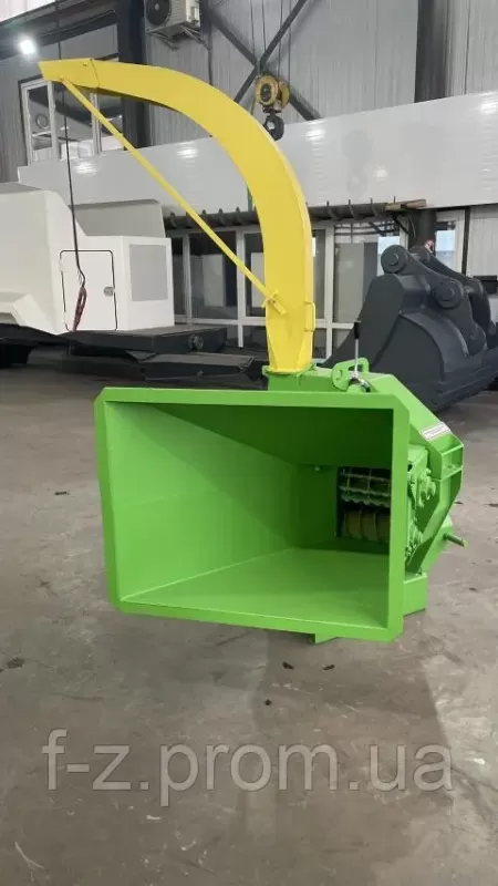 Shredder for RM160T tractor. Chip crusher for the tractor. Branch shredder for RM160T tractor