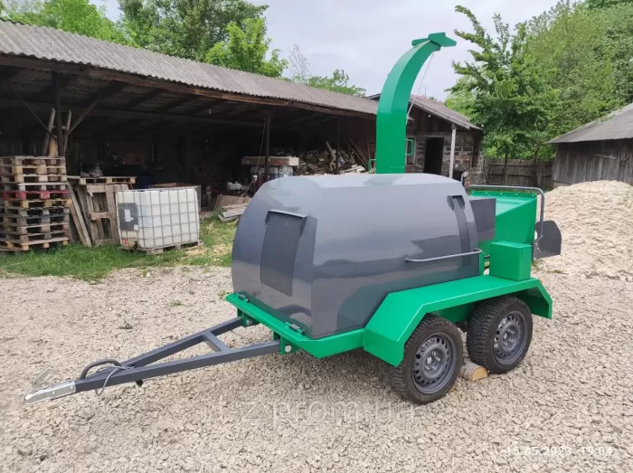 Shredder for RM160T tractor. Wood Chip crusher for the tractor. Branch shredder for RM160T tractor