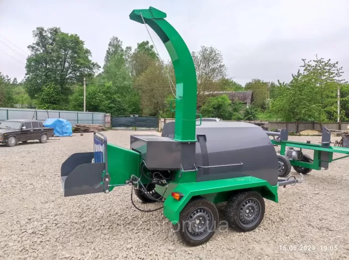 Shredder for RM160T tractor. Wood Chip crusher for the tractor. Branch shredder for RM160T tractor