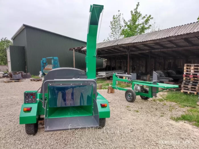 Shredder for RM160T tractor. Wood Chip crusher for the tractor. Branch shredder for RM160T tractor