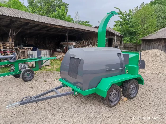 Shredder for RM160T tractor. Wood Chip crusher for the tractor. Branch shredder for RM160T tractor