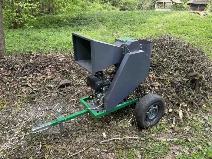 Branch shredder RM100D
