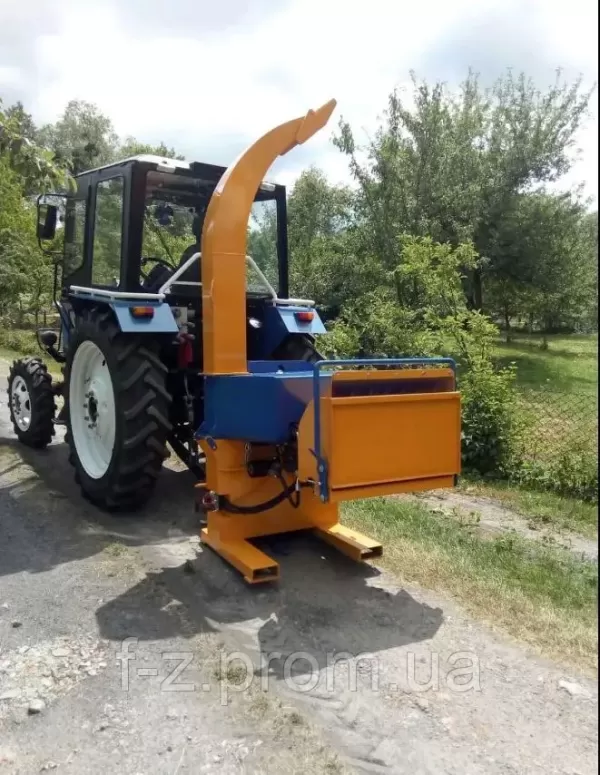 Щепоріз RM180Т прямий. Подрібнювач гілок на трактор - прямий
