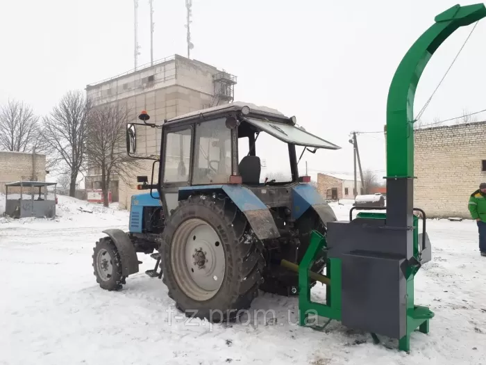 Щепоріз тракторний. Рубальна машина RM180Т. Дробарка дискова до трактора