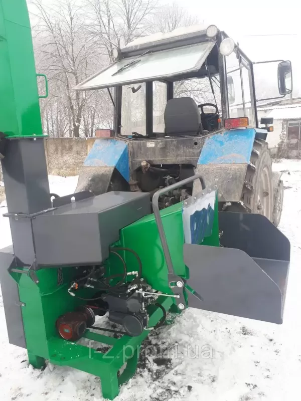 Щепоріз тракторний. Рубальна машина RM180Т. Дробарка дискова до трактора