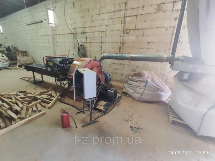 Дереводробарка в тирсу. Дробарка деревини 2в1. Подрібнювач в тирсу з циклоном DK